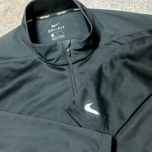 Nike Golf Men Large Black on Black Long Sleeve 1/4 Zip Pullover Logo  left Cuff
